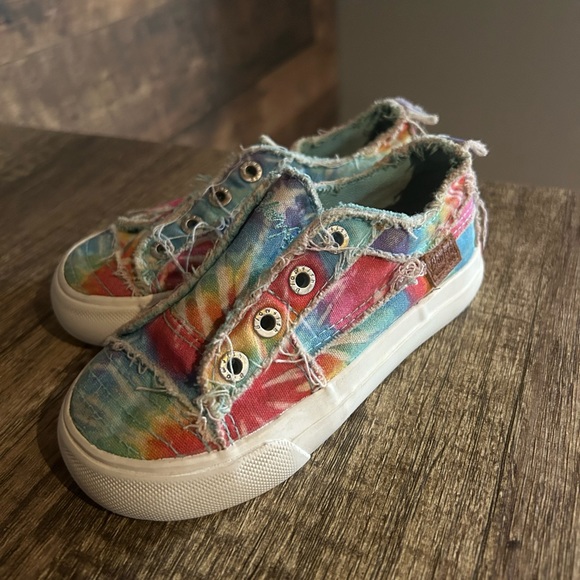 Toddler size 9 Blowfish flats - Picture 3 of 4